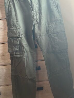 Old Navy women Olive Green Cargo Pants with Utility Pockets